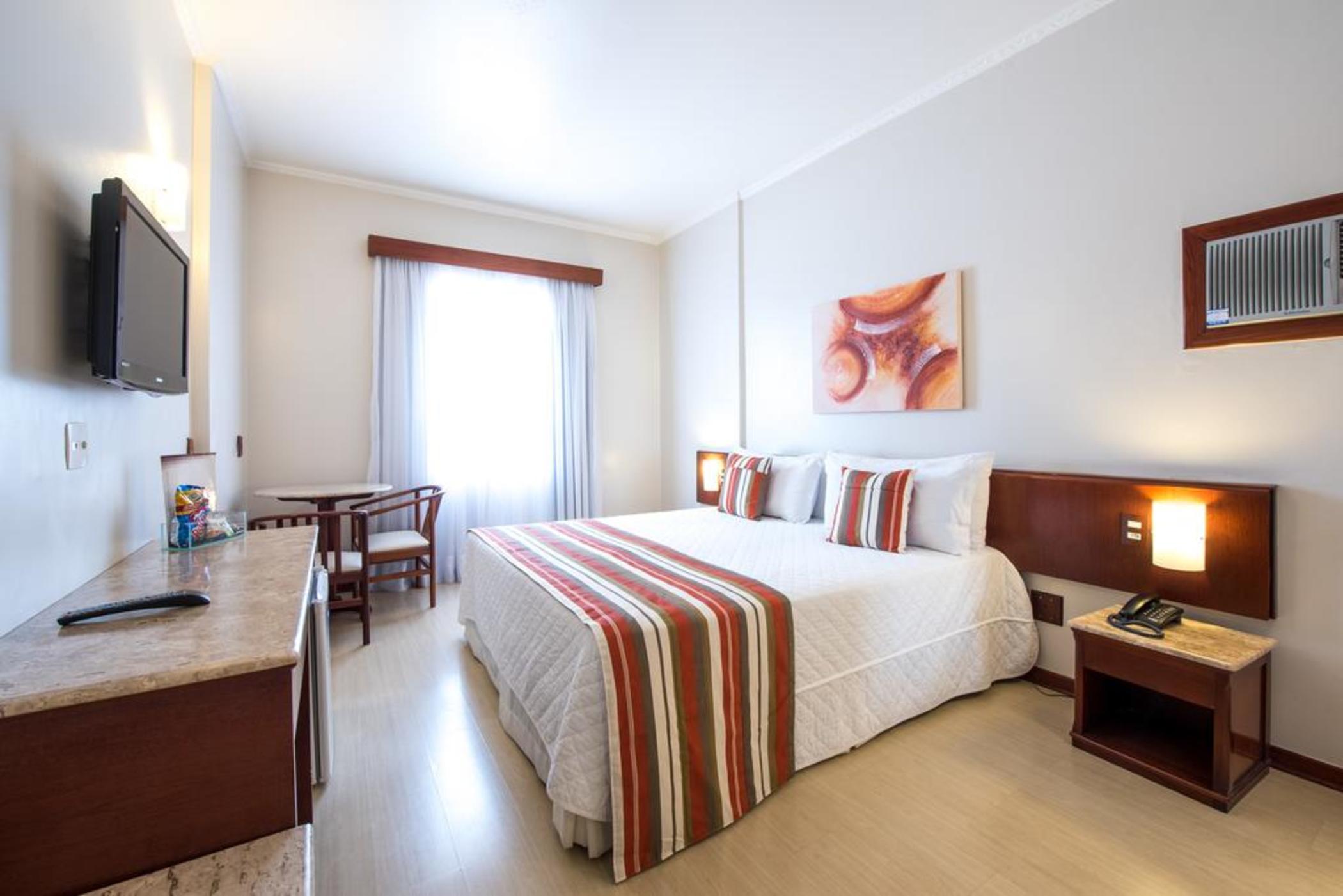 Hotel Carlton Plaza โปโซส เด คาลดัส ภายนอก รูปภาพ
