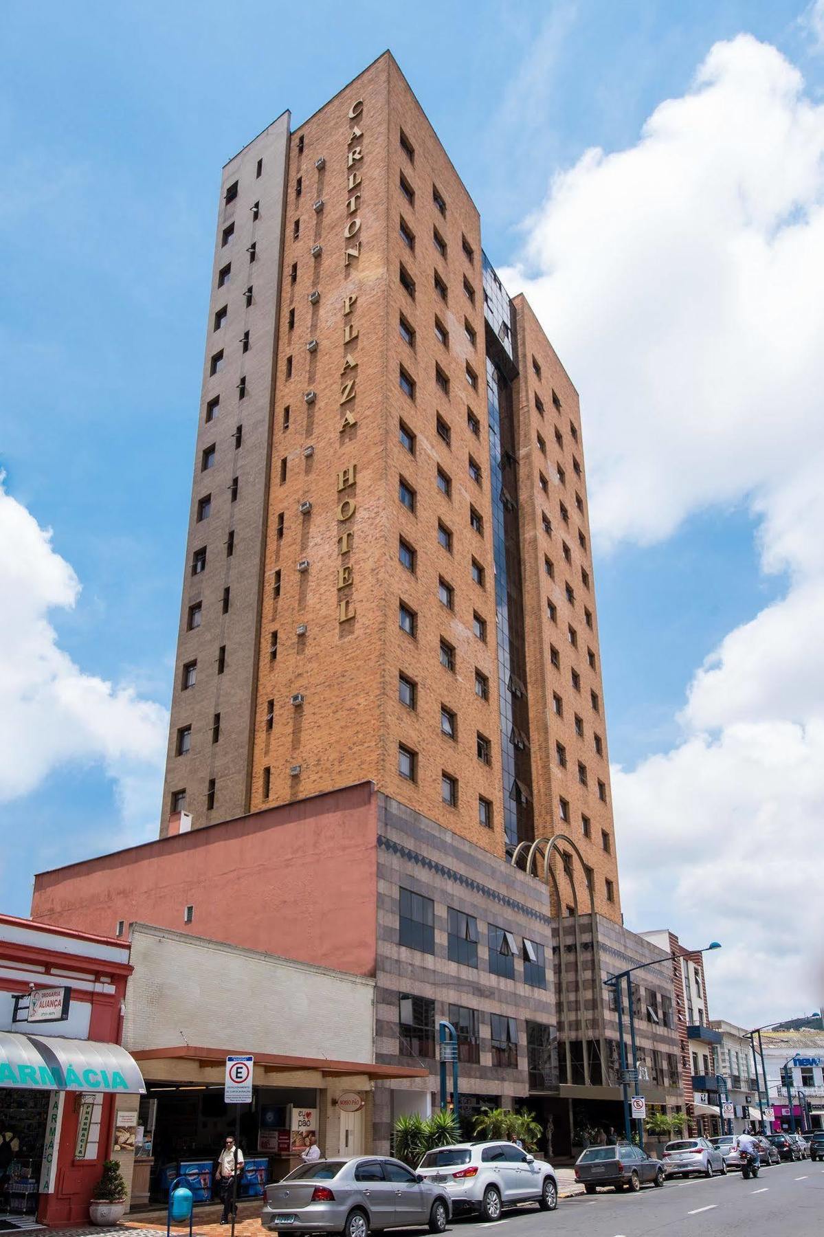 Hotel Carlton Plaza โปโซส เด คาลดัส ภายนอก รูปภาพ